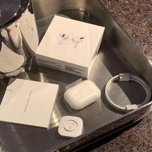 AirPods Pro